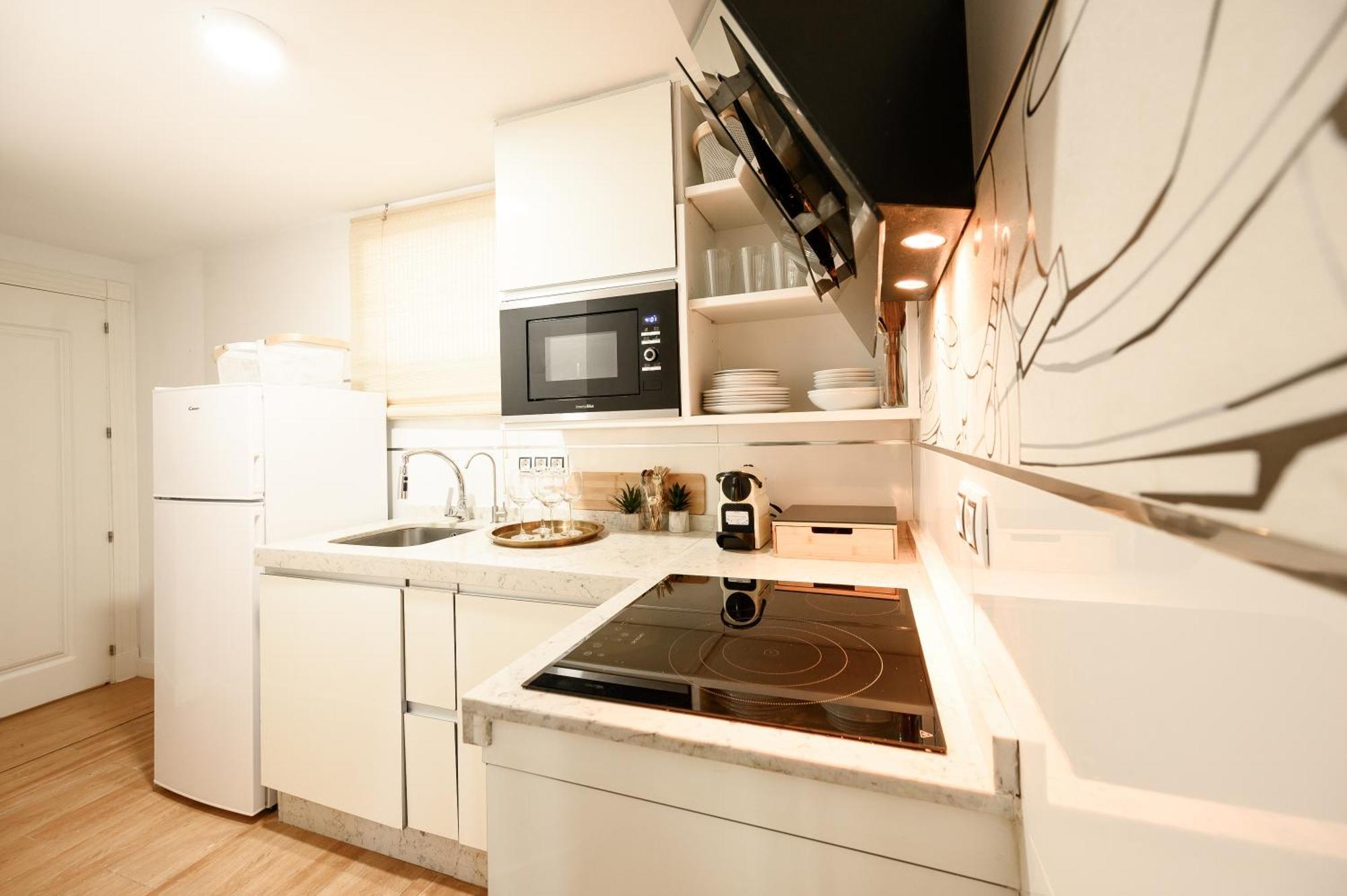 Estudio Con Parking Teatinos Malaga Living Exterior foto